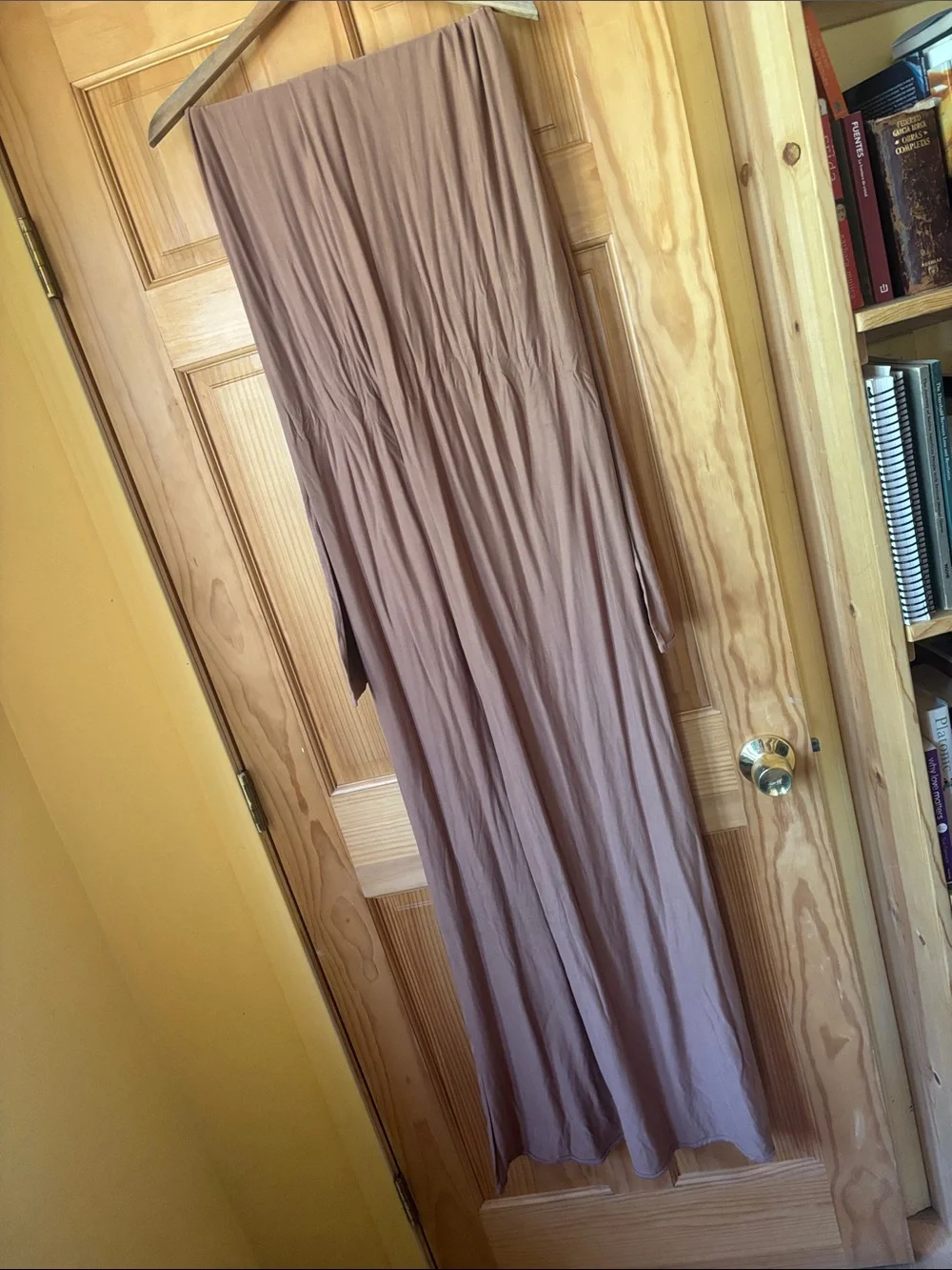 Urban Undercover travel shawl